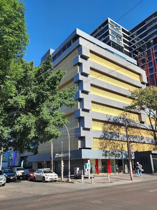 Oficina en col. Americana sobre Av. Chapultepec en Renta