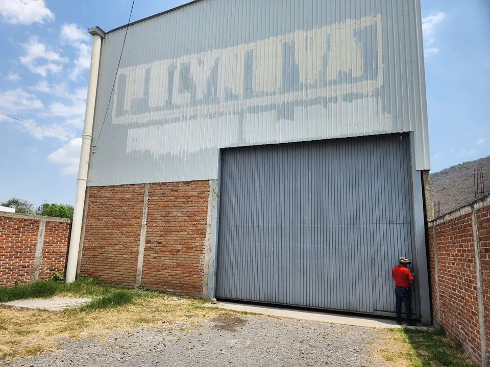 SE RENTA BODEGA DE 1,000MTS2 CERCA DEL CAT DE TLAJOMULCO