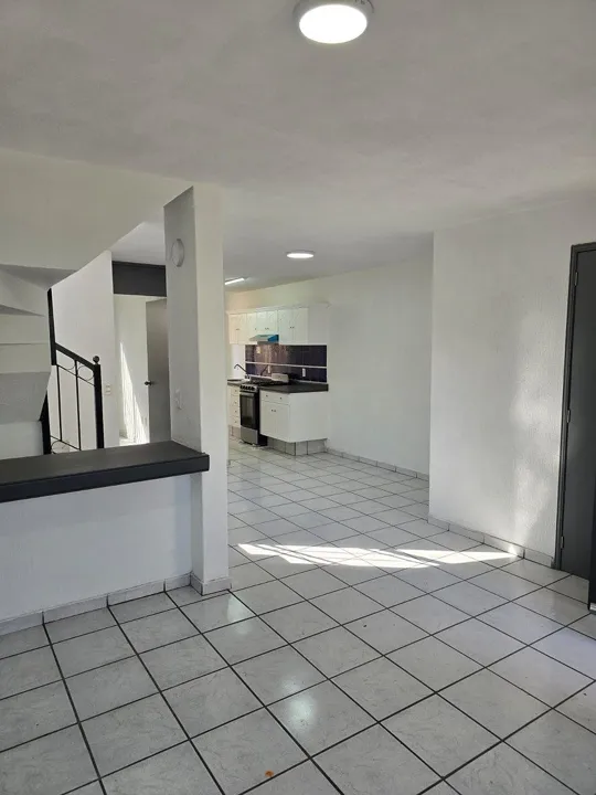 Foto 3 de Casa en Renta en Las Águilas sobre avenida
