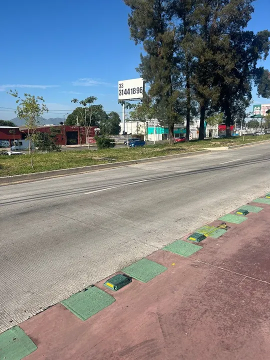 Foto 3 de Bodega industrial en renta 800 m²/525 m2 sobre Periférico Sur,  Toluquilla Tlaq