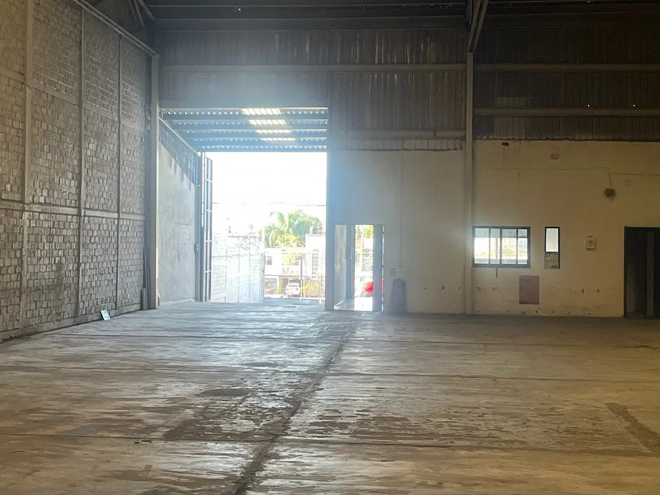 Foto 5 de Bodega industrial en renta 800 m²/525 m2 sobre Periférico Sur,  Toluquilla Tlaq