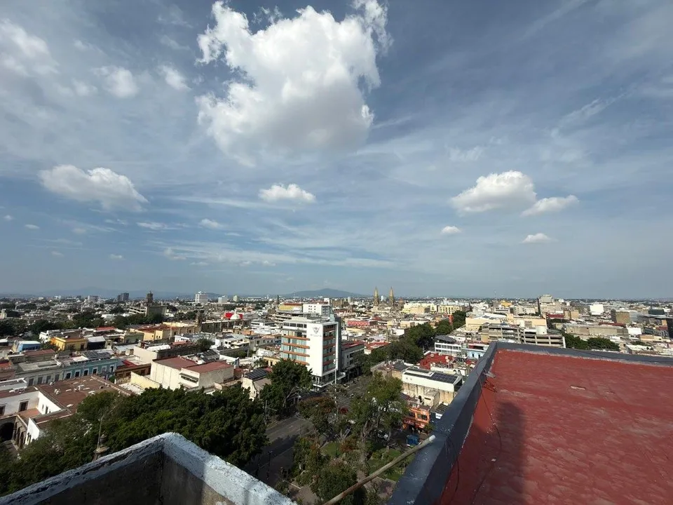 Foto 4 de Oficina en Renta en Zona Centro Guadalajara | 130 m², Opción Amueblada
