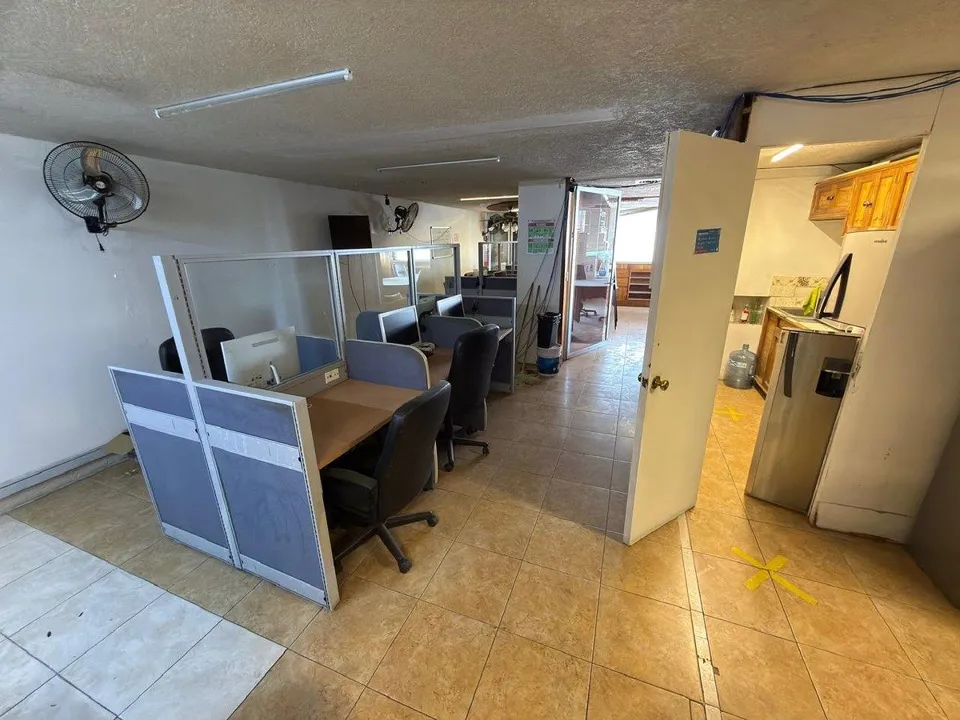Foto 6 de Oficina en Renta en Zona Centro Guadalajara | 130 m², Opción Amueblada