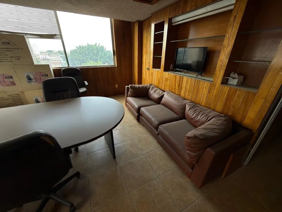 Foto 9 de Oficina en Renta en Zona Centro Guadalajara | 130 m², Opción Amueblada