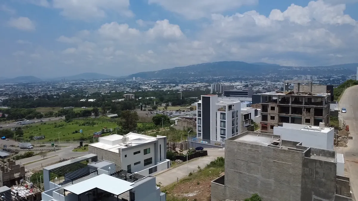 Foto 5 de TERRENO EN VENTA CON PENDIENTE — PAISAJES DEL TESORO, ETAPA 6A, TLAQUEPAQUE