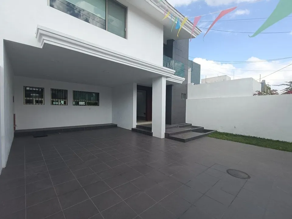 Foto 3 de Casa en venta en Jardines de Guadalupe Zapopan Jalisco