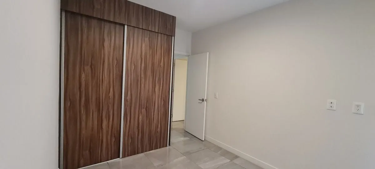 Foto 8 de Se Vende amplio departamento en Liva para Inversionistas