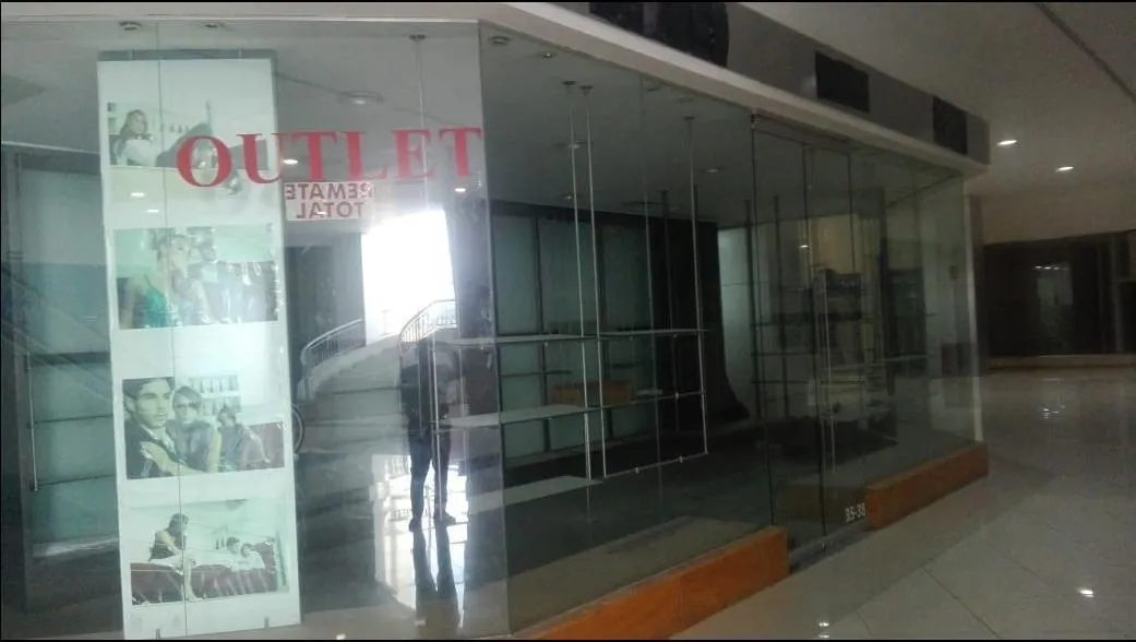 Foto 2 de LOCAL EN VENTA/RENTA PLAZA PABELLÓN