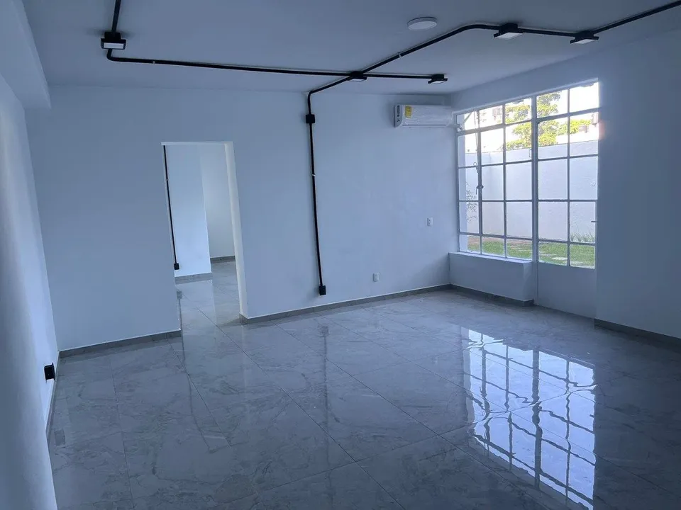 Foto 4 de OFICINAS SOBRE AVENIDA CHAPULTEPEC, GUADALAJARA