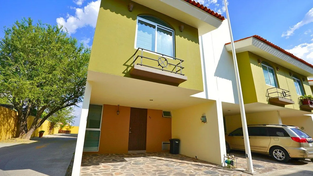 CASA EN VENTA PUNTO MADERO  SANTA ANITA