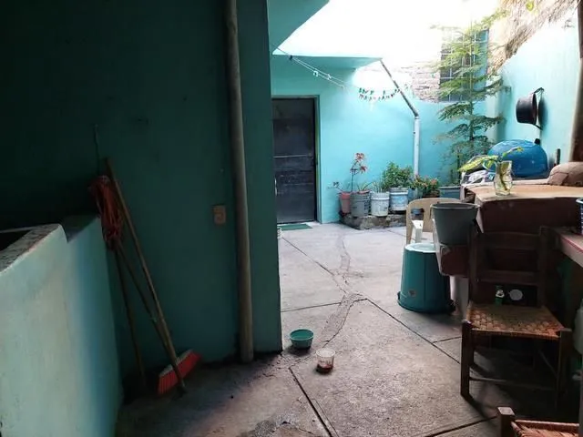 Foto 6 de Casa con locales en venta, Colonia Santa Cruz del Valle, Tlajomulco