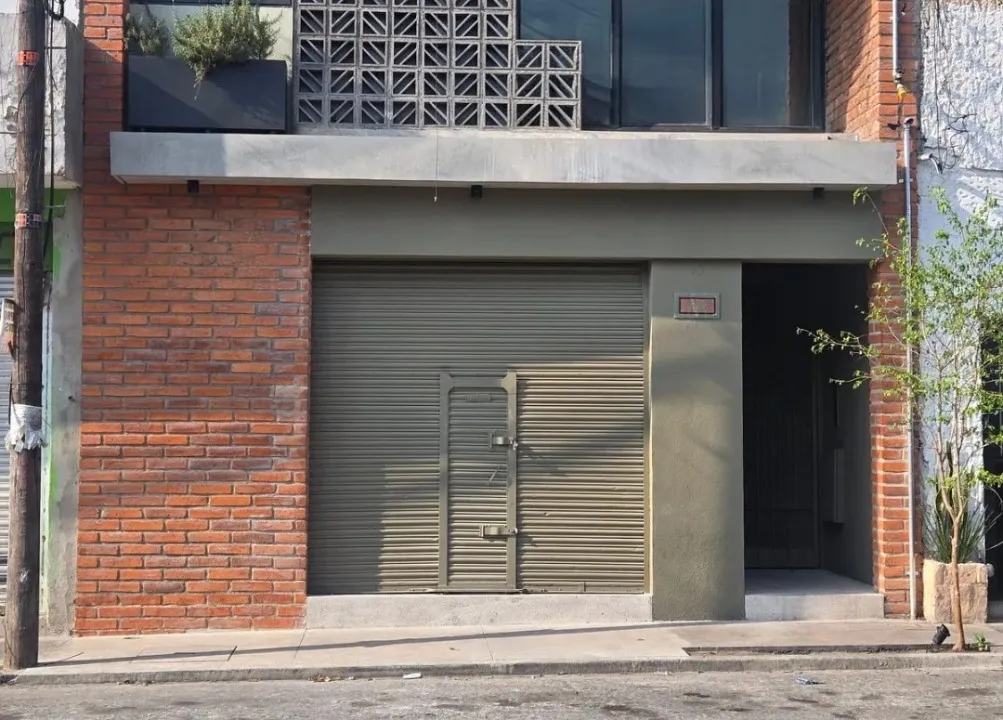 Foto 2 de Local Comercial en venta en Herrera Y Cairo, Santa Teresita, Guadalajara