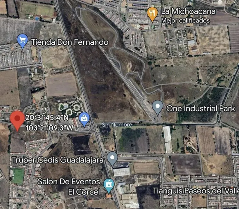 Terreno en venta con uso de suelo a 30 min del aeropuerto