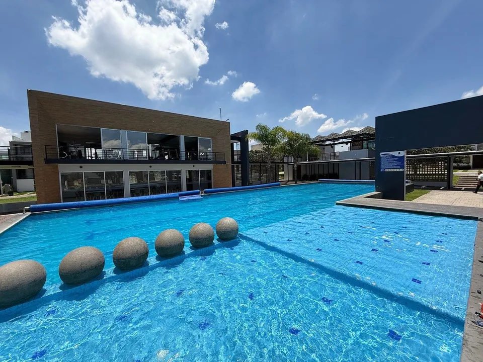 Casa de autor amueblada en venta Bosques de Santa Anita