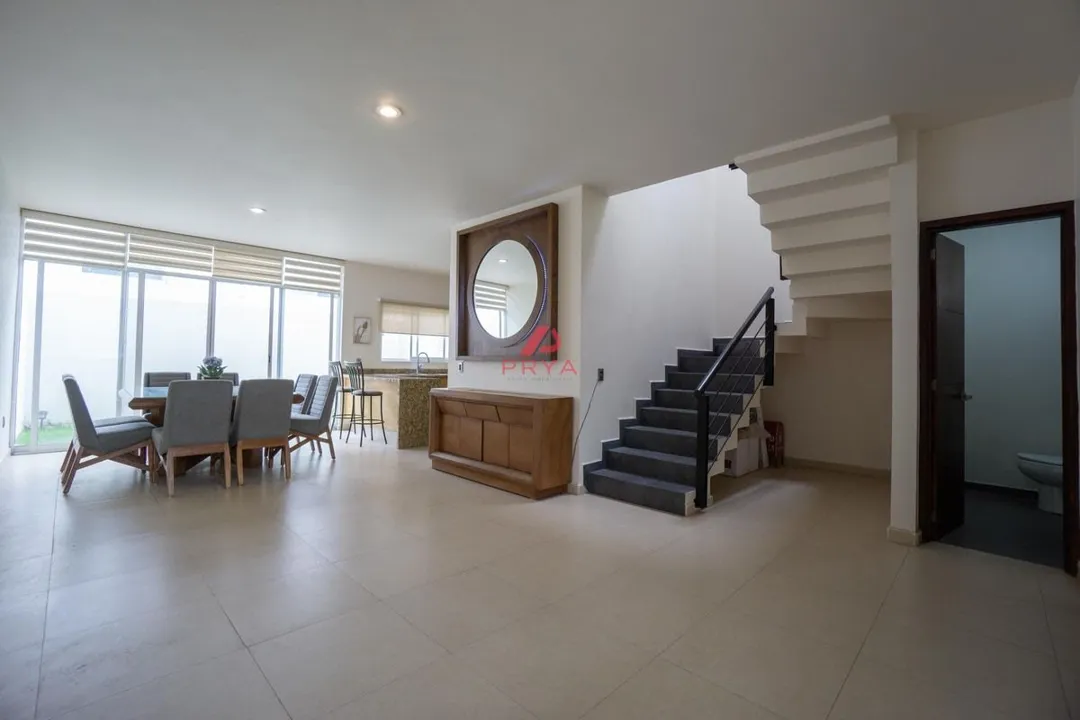 Casa en Renta en Bosques de Santa Anita, Tlajomulco | 3 Recámaras Semi Amueblada