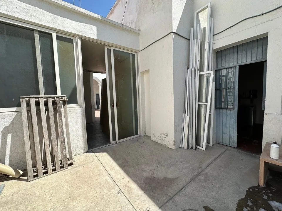Foto 3 de Casa con Uso de Suelo Comercial o Mixto en venta en Calle Francisco Zarco, Artesanos, Guadalajara