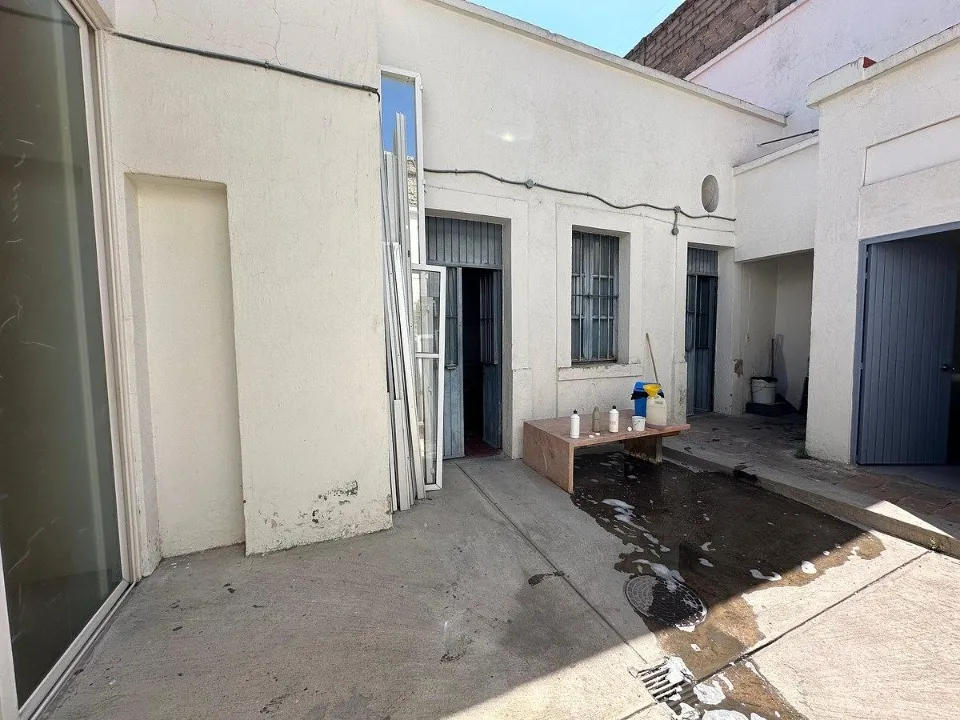 Foto 4 de Casa con Uso de Suelo Comercial o Mixto en venta en Calle Francisco Zarco, Artesanos, Guadalajara