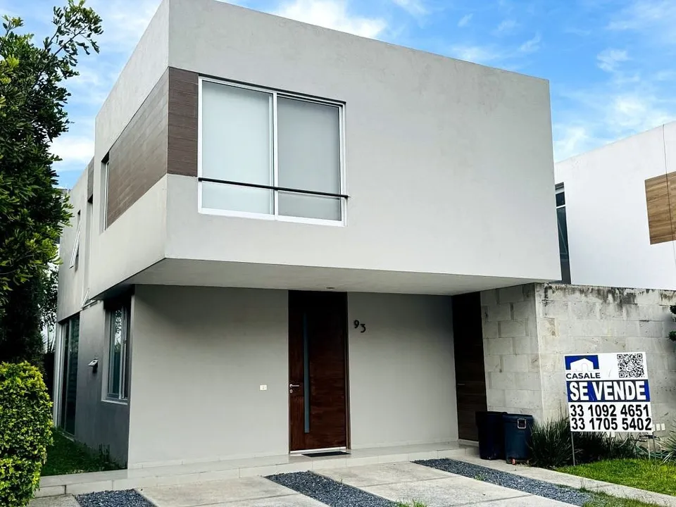 Casa en venta zona real, zapopan, coto sole, enfrente del TEC!