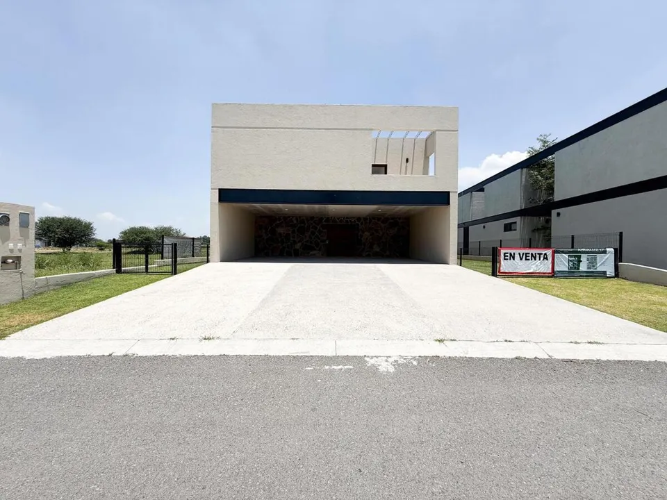 Casa en venta – El Polo Ski Residencial, Querétaro