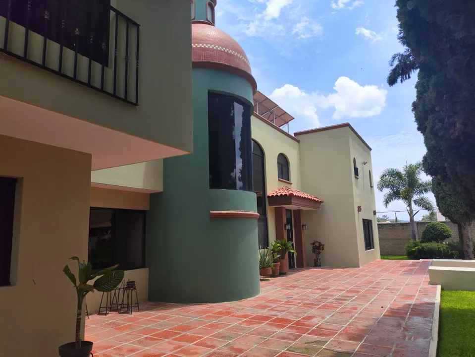 Foto 4 de Hermosa Propiedad en San Agustín para Uso Comercial o Habitacional