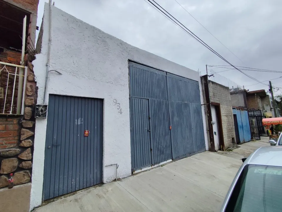 Bodega en Renta Paraísos del Colli COMO NUEVA