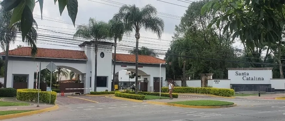 Terreno en venta en Avenida Aviación, San Juan de Ocotán, Zapopan