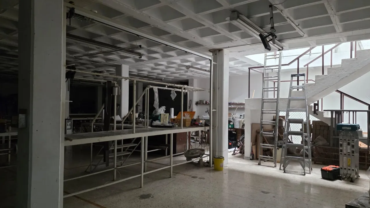 Foto 5 de Bodega Comercial en venta en Calle Eulogio Parra, SAGRADA FAMILIA, GUADALAJARA