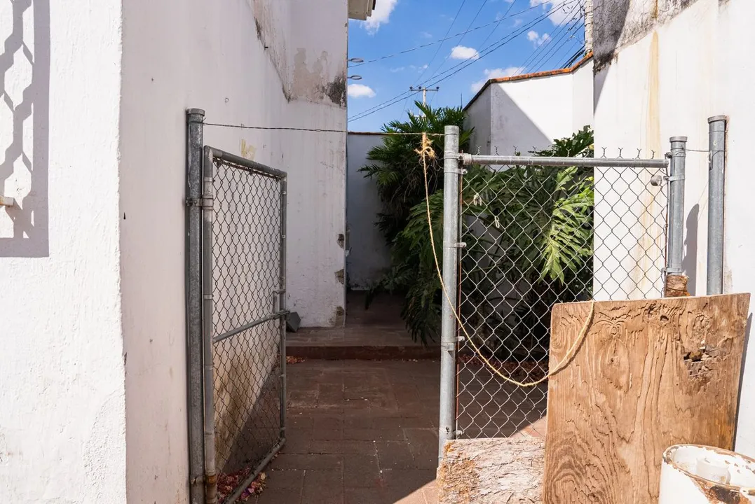 Foto 3 de CASA EN VENTA EN ESQUINA LOMAS ALTAS, ZAPOPAN