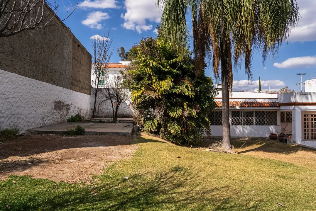 Foto 4 de CASA EN VENTA EN ESQUINA LOMAS ALTAS, ZAPOPAN