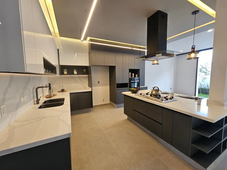 Foto 3 de Casa a Estrenar en Valle Imperial - Hermosos Acabados