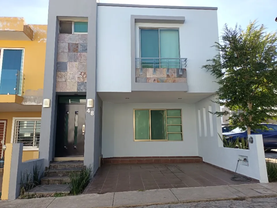 Casa en venta en paseo de la castilla, residencial san isidro, Zapopan
