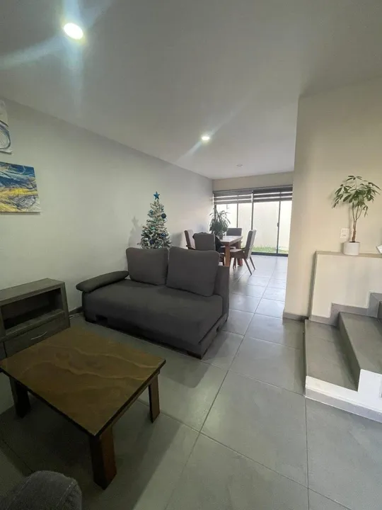 Foto 2 de Casa en Venta en Capital Norte Madeiras - Parota 14