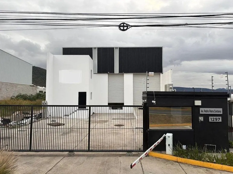 Bodega en Renta en Coto abierto en Vista Sur, Tlajomulco de Zúñiga, Jal.