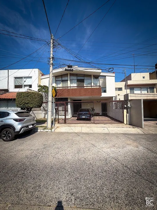 Foto 2 de Casa en Venta en Providencia | Ideal para Oficinas o Proyecto Comercial
